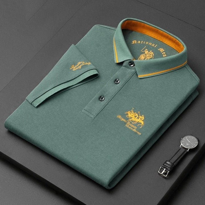 Polo elegante para hombre, símbolo de lujo y estilo masculino. Confortable y sofisticado.