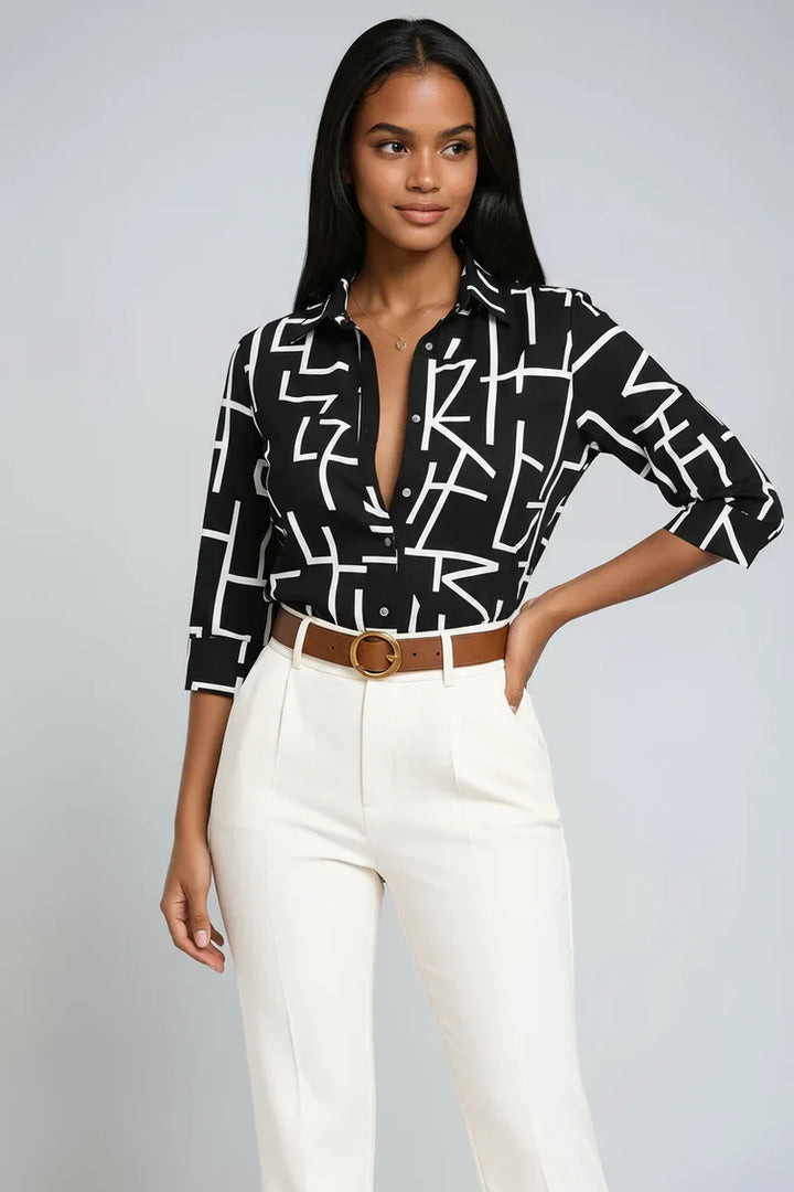 Moderna blusa estampada de mujer con manga larga, estilo casual y cómodo. Ropa femenina.