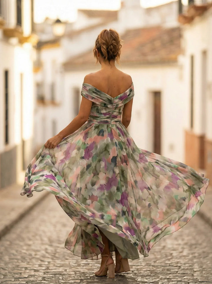 Elegante vestido largo de gala para mujer, con detalle drapeado, ideal para fiestas de otoño.