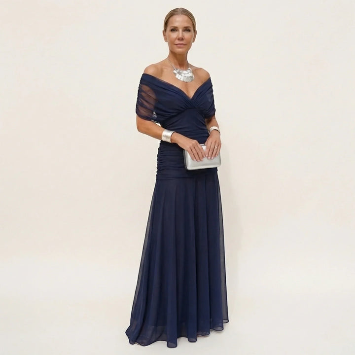 Vestido de fiesta largo para invitada de boda, estilo cóctel, con hombros descubiertos.