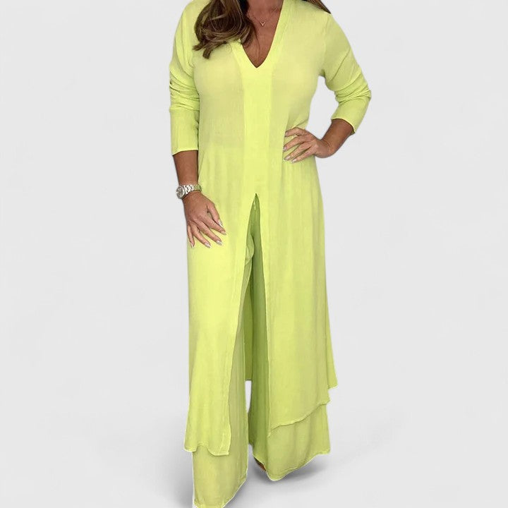 Conjunto de dos piezas para mujer, estilo moderno y versátil. Disponible en tallas grandes, ideal verano.