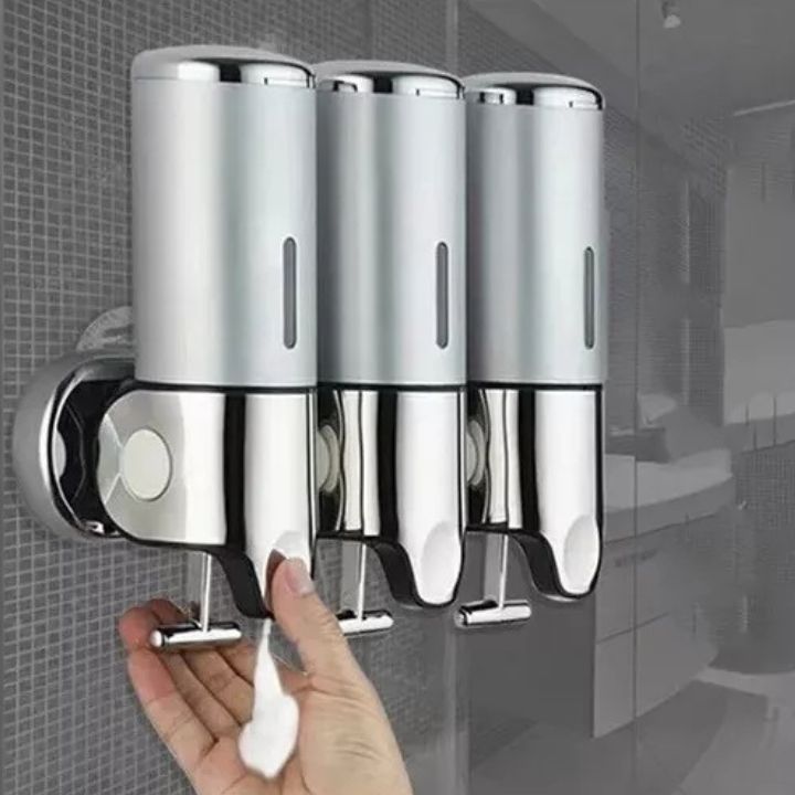Accesorio de baño: dispensador de jabón de pared que aporta diseño y funcionalidad.