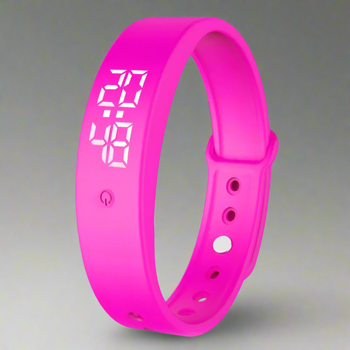 Vista frontal del reloj inteligente unisex de fitness. Resistencia al agua y monitor de salud para tu actividad.