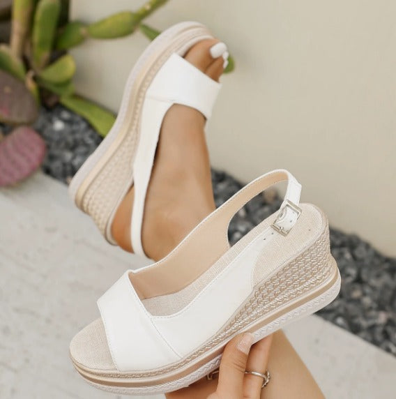 Sandalias ortopédicas Saturnina para mujer. Calzado cómodo con soporte de arco, ideal para estilo casual y verano.