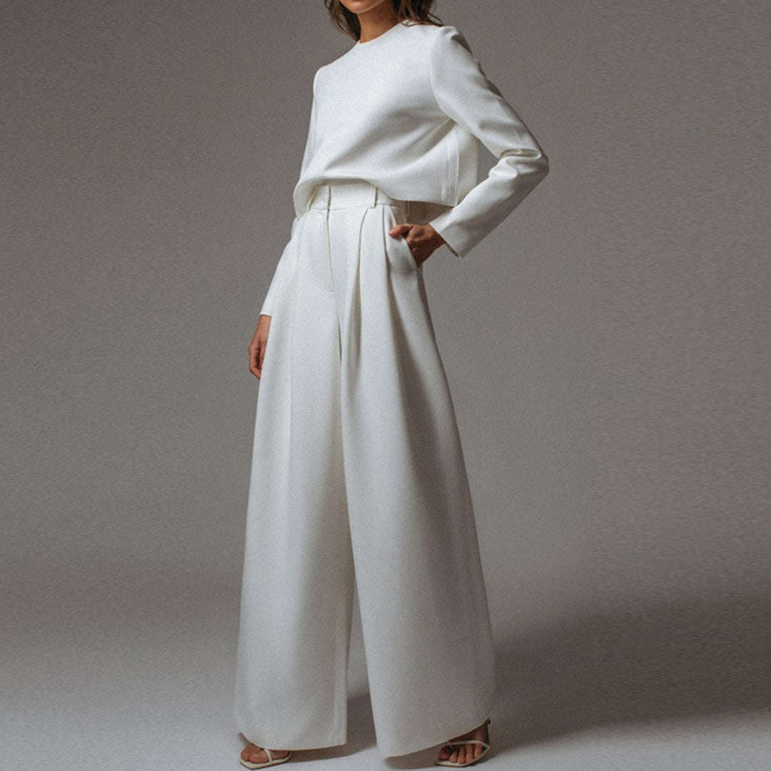 Pantalón palazzo de tiro alto y top entallado. Conjunto mujer dos piezas elegante para oficina o evento.