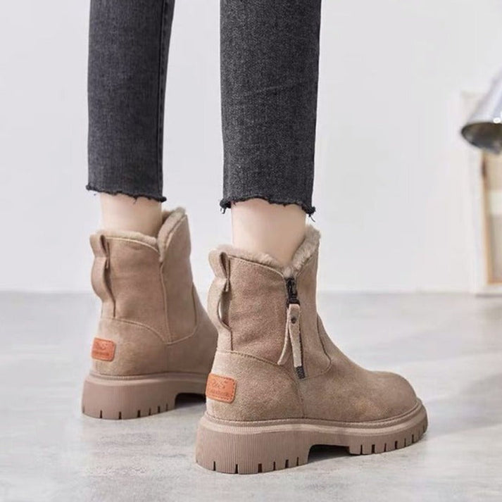 Calzado elegante de invierno para mujer, botas duraderas que ofrecen calidez y soporte en cada paso.