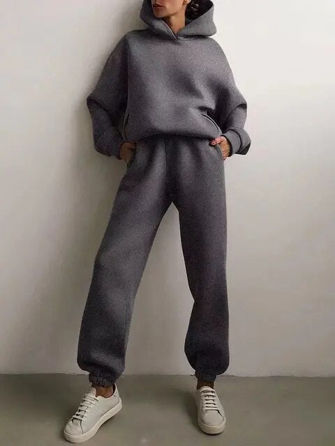 Chándal deportivo oversize para mujer, sudadera con capucha y pantalón ancho, ideal para el día a día.