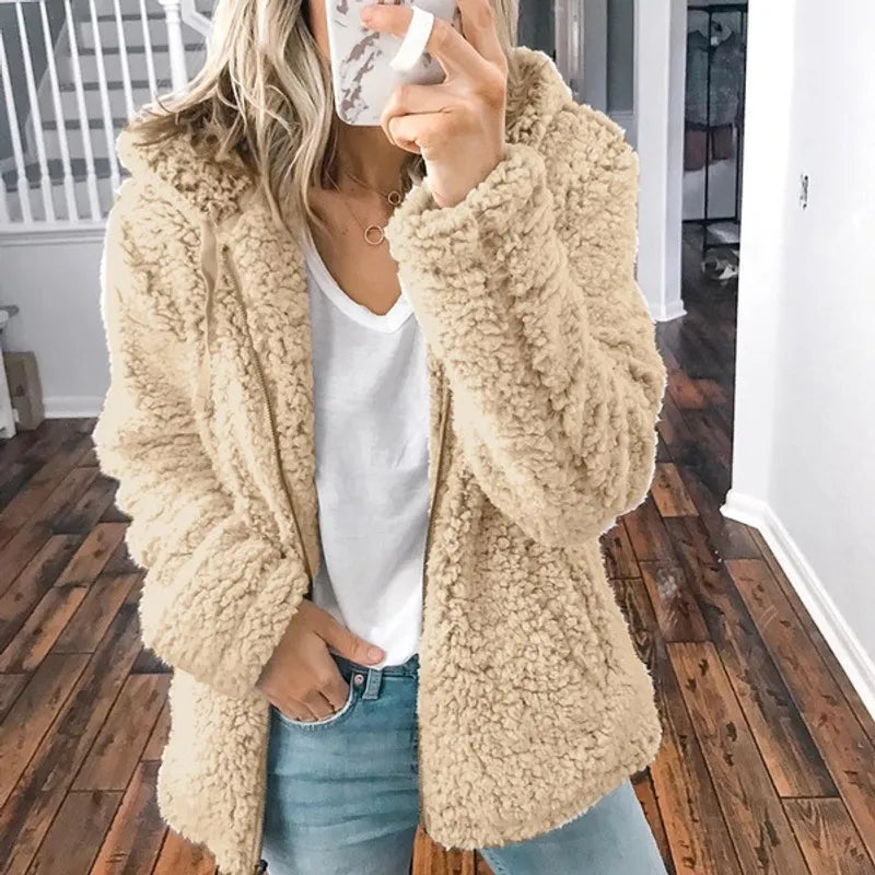 Chaqueta de invierno cálida y elegante para mujer con capucha, moda funcional para exterior.