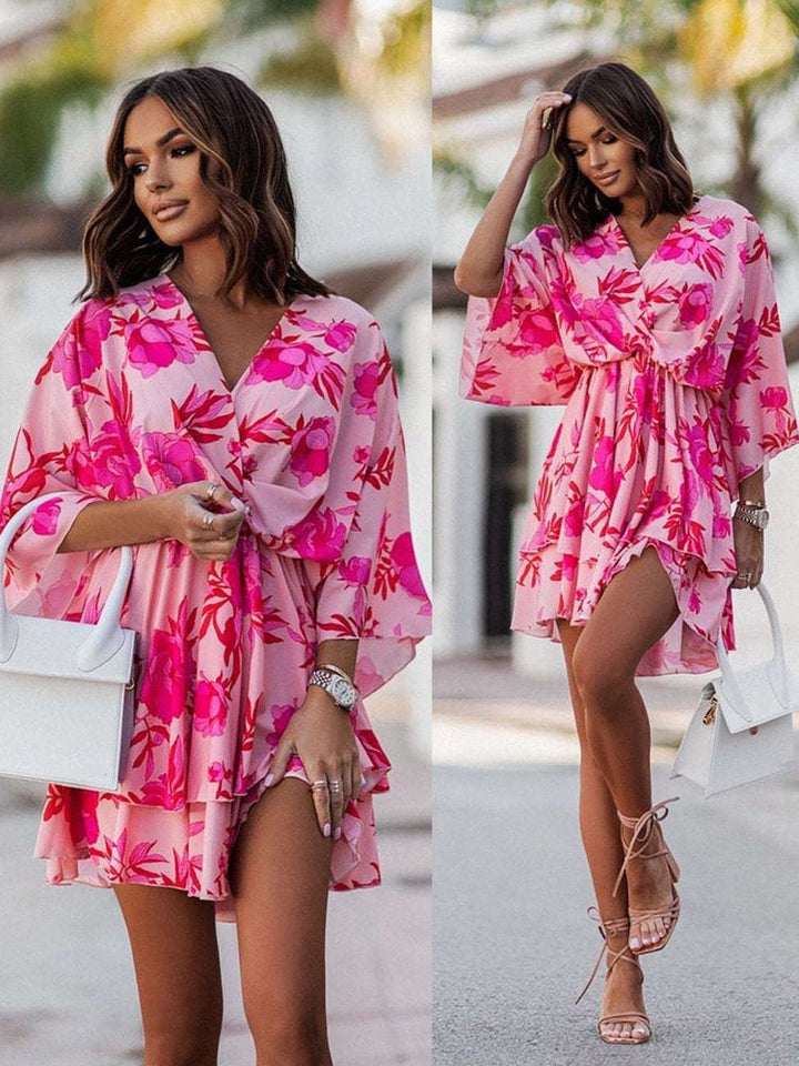 Chic vestido mini floral para mujer con escote en V profundo, perfecto para verano, casual.