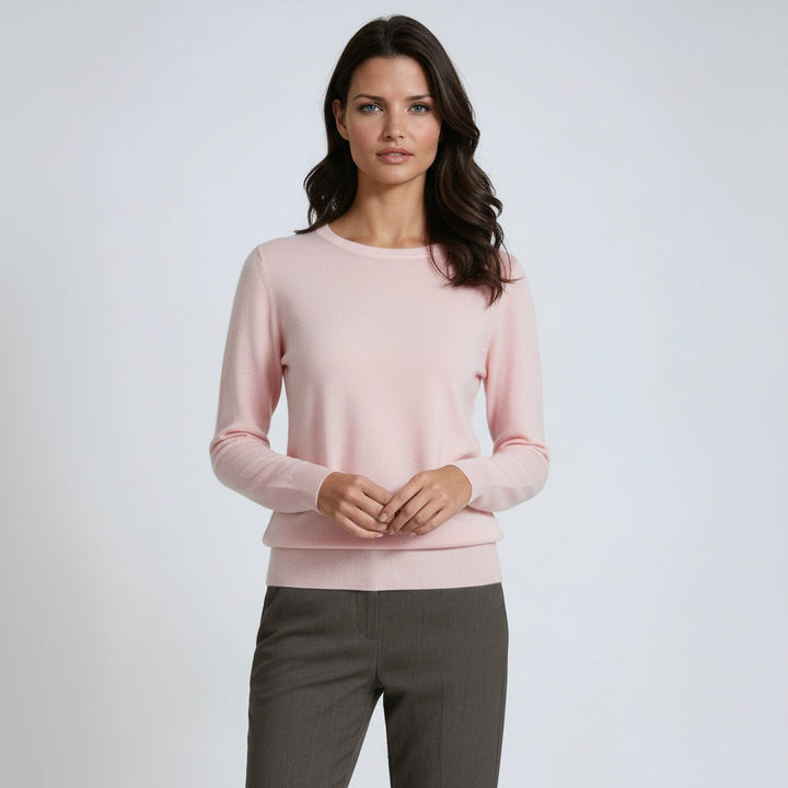 Prenda versátil: jersey de mujer SELVINA, cuello redondo, manga larga. Cómodo y elegante para cualquier ocasión.