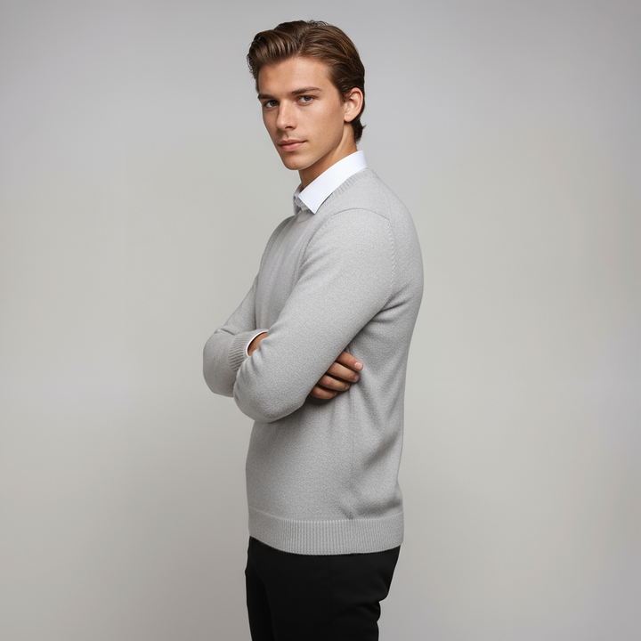 Jersey de hombre cuello redondo en varios colores. Confortable y versátil, ideal para un estilo casual.