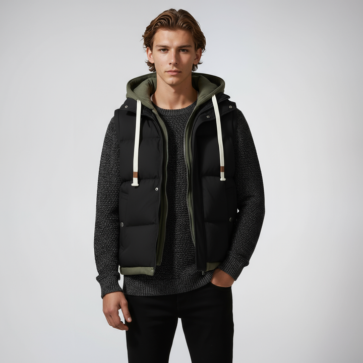 Chaleco de hombre acolchado tipo puffer, con capucha, un toque urbano y resistente al viento.