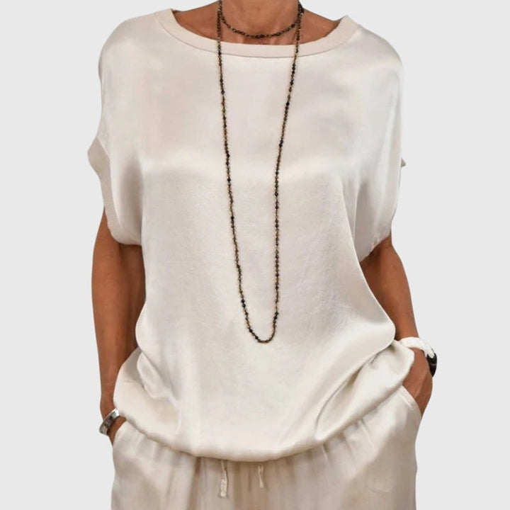 Ropa de mujer de primavera/verano: conjunto de dos piezas cómodo y versátil. Estilo moderno.