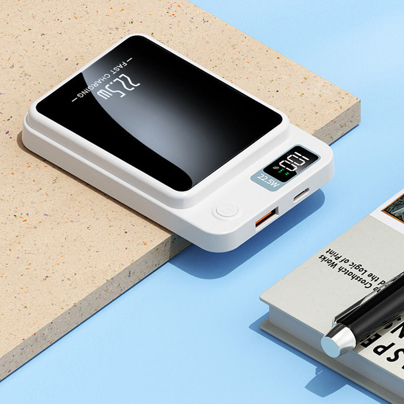 Power bank compacto y delgado con función de carga inalámbrica rápida Qi, ideal para viajes.