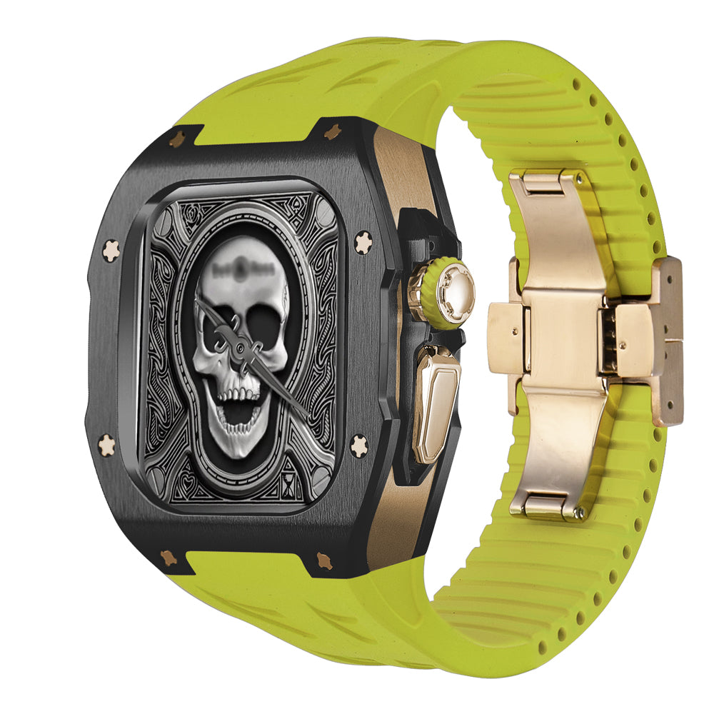 Smartwatch Ultra 49mm protegido con funda de titanio y correa de fluorocaucho para mayor vida útil.
