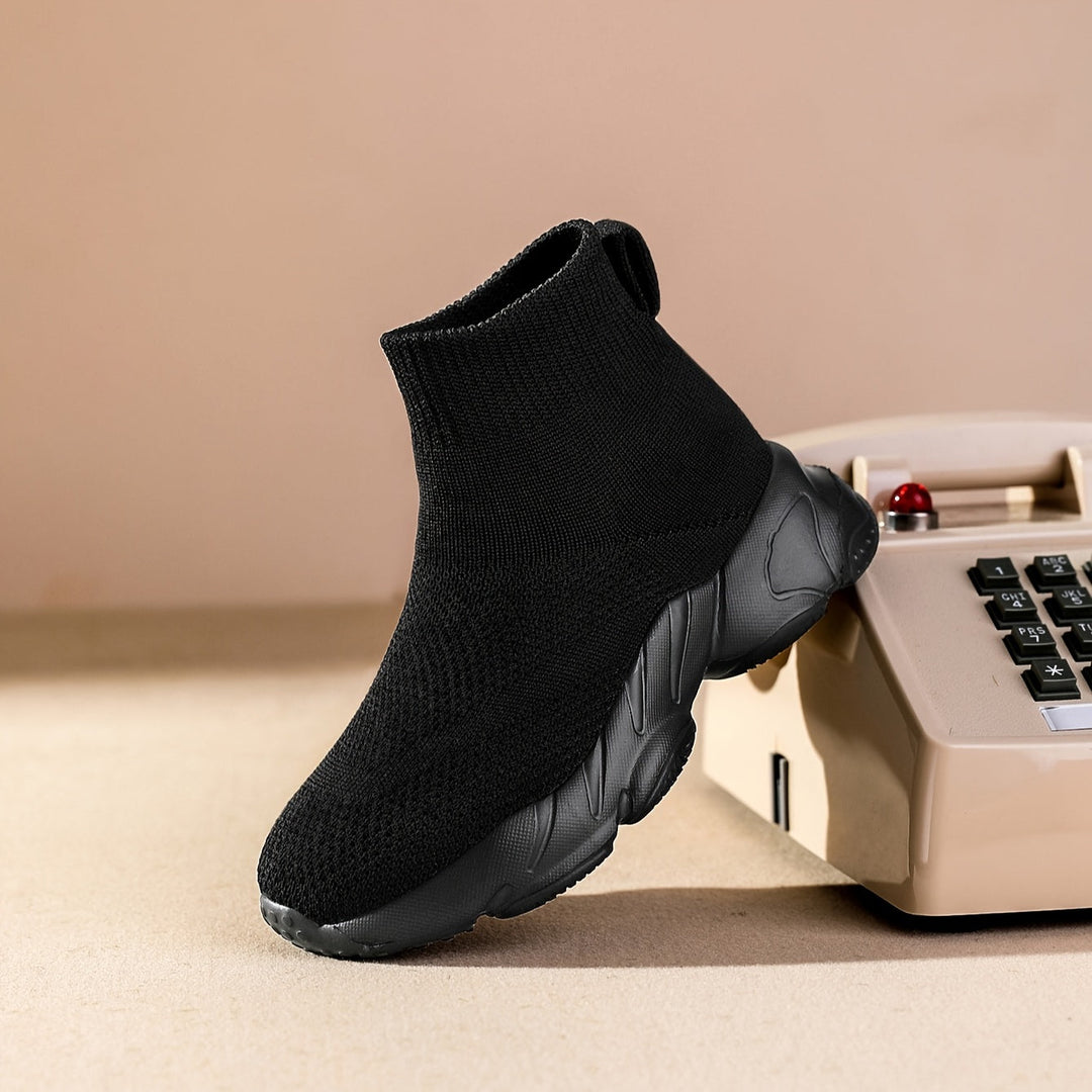 Zapatillas deportivas para niños y niñas con suela antideslizante, seguras para correr y saltar.