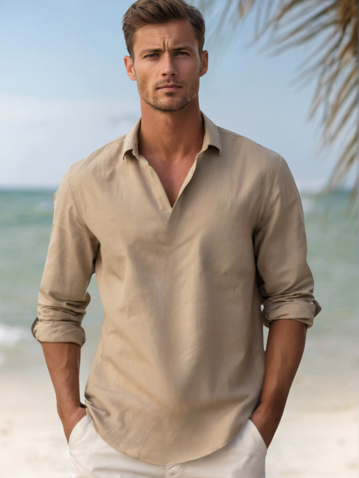Camisa de lino de hombre, manga larga. Cuello abierto. Estilo veraniego, elegante y cómodo.