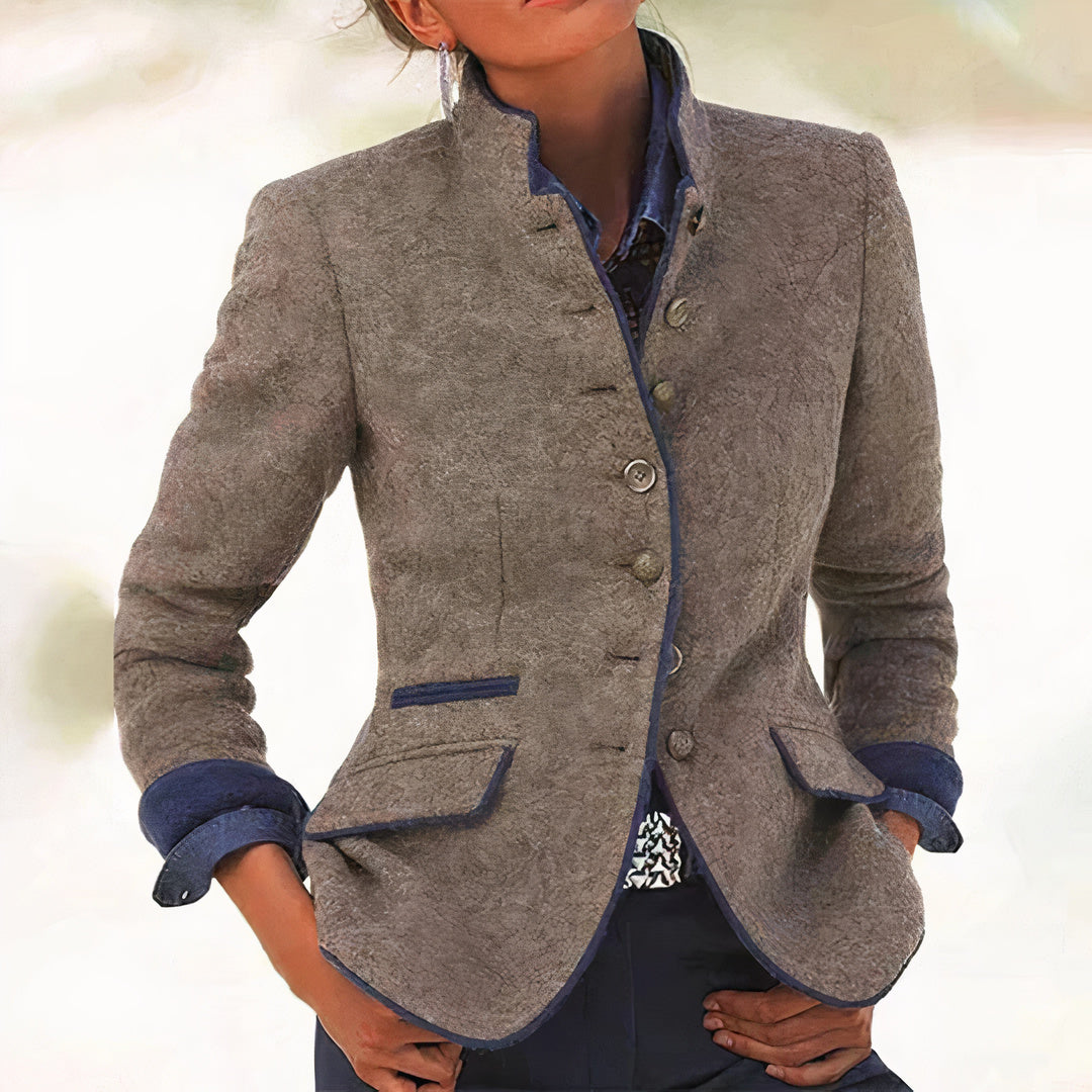 Blazer entallado de mujer elegante para oficina, eventos formales. Americana chic y profesional.
