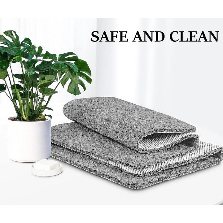Tapete antideslizante para ducha, color blanco. Proporciona seguridad y prevención de caídas en el hogar.