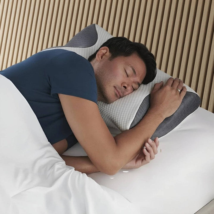 Almohada de cuello viscoelástica con memoria de forma. Ofrece confort y soporte ergonómico para un mejor sueño.