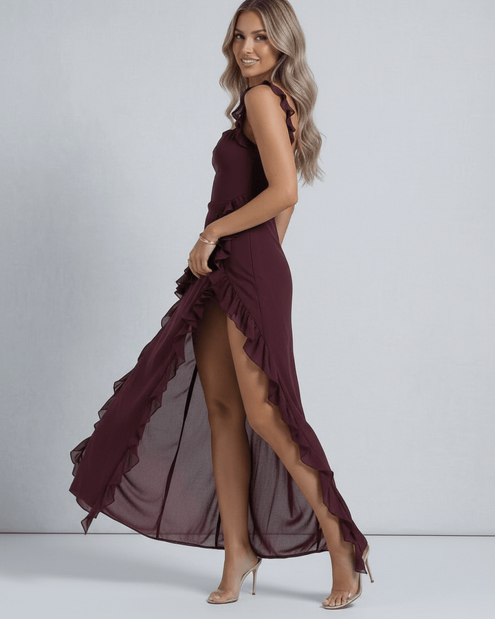 Vestido de gala maxi blanco para mujer, diseño sofisticado con dobladillo asimétrico, ideal para ocasiones especiales.