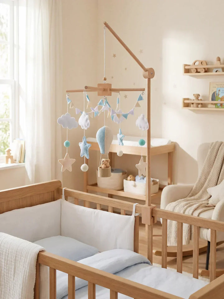 Móvil de madera para cuna de bebé, juguete educativo y decorativo.