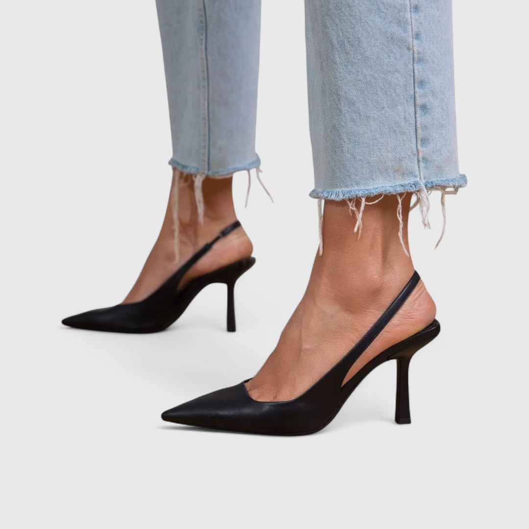 Zapatos de mujer slingback, puntera fina y tacón kitten. Elegantes y cómodos para moda femenina y estilo versátil.
