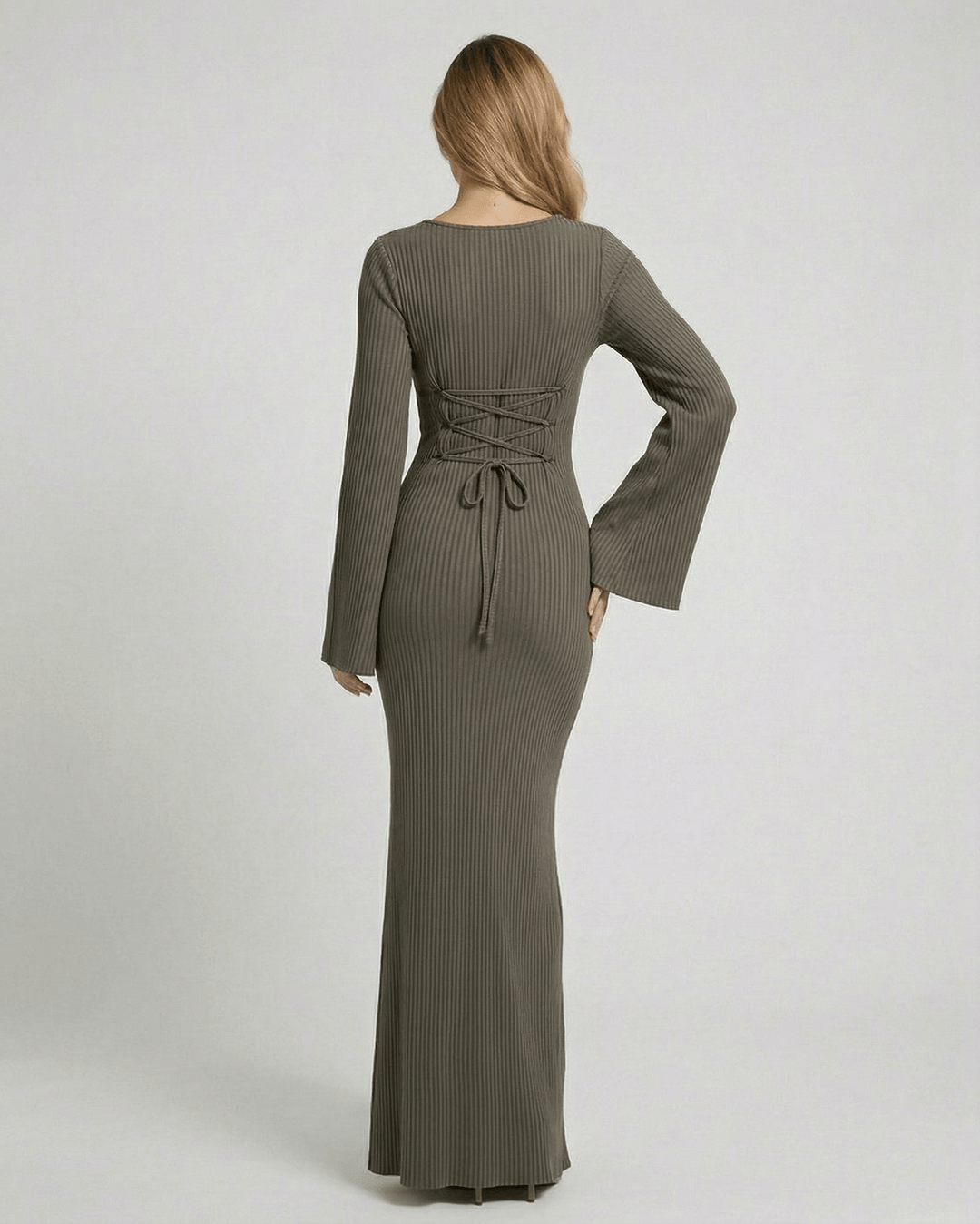 Vestido maxi de mujer gris oliva, manga larga, lazo ajustable. Estilo elegante y versátil para el día o la noche.