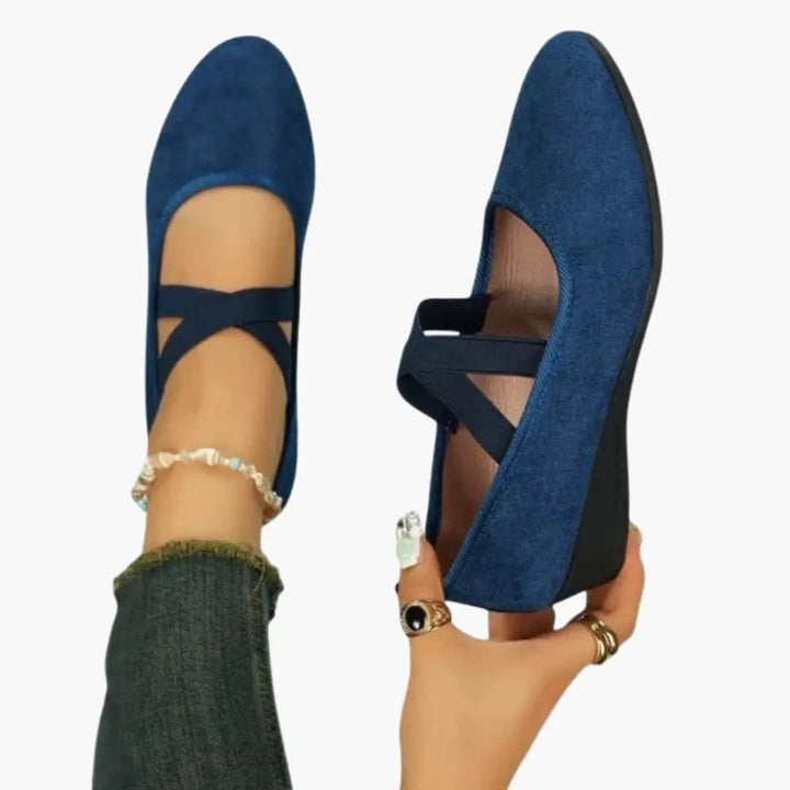 Bailarinas de mujer con diseño elástico cruzado, muy cómodas y versátiles. Ideales para cualquier ocasión.