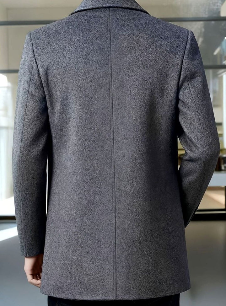 Abrigo de lana cruzado para hombre, tejido suave, máxima calidez, look formal o casual smart.