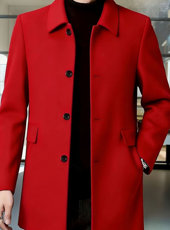 Abrigo de lana para hombre, esencial en moda masculina de invierno, muy cálido.
