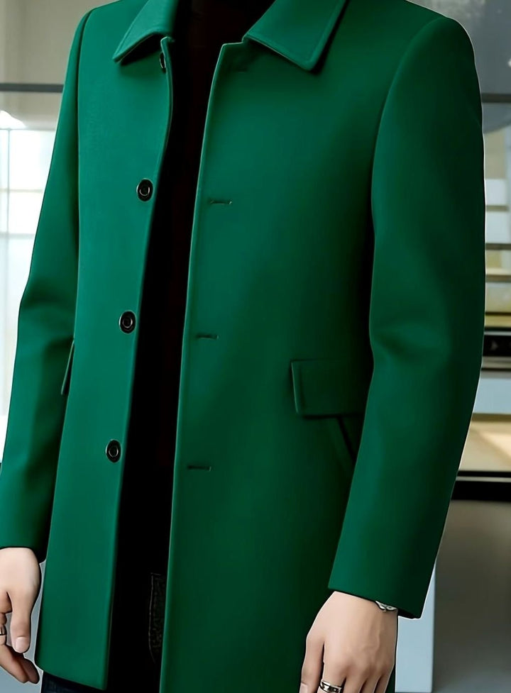 Abrigo de lana para hombre, corte moderno y relajado, ideal para el frío invierno.