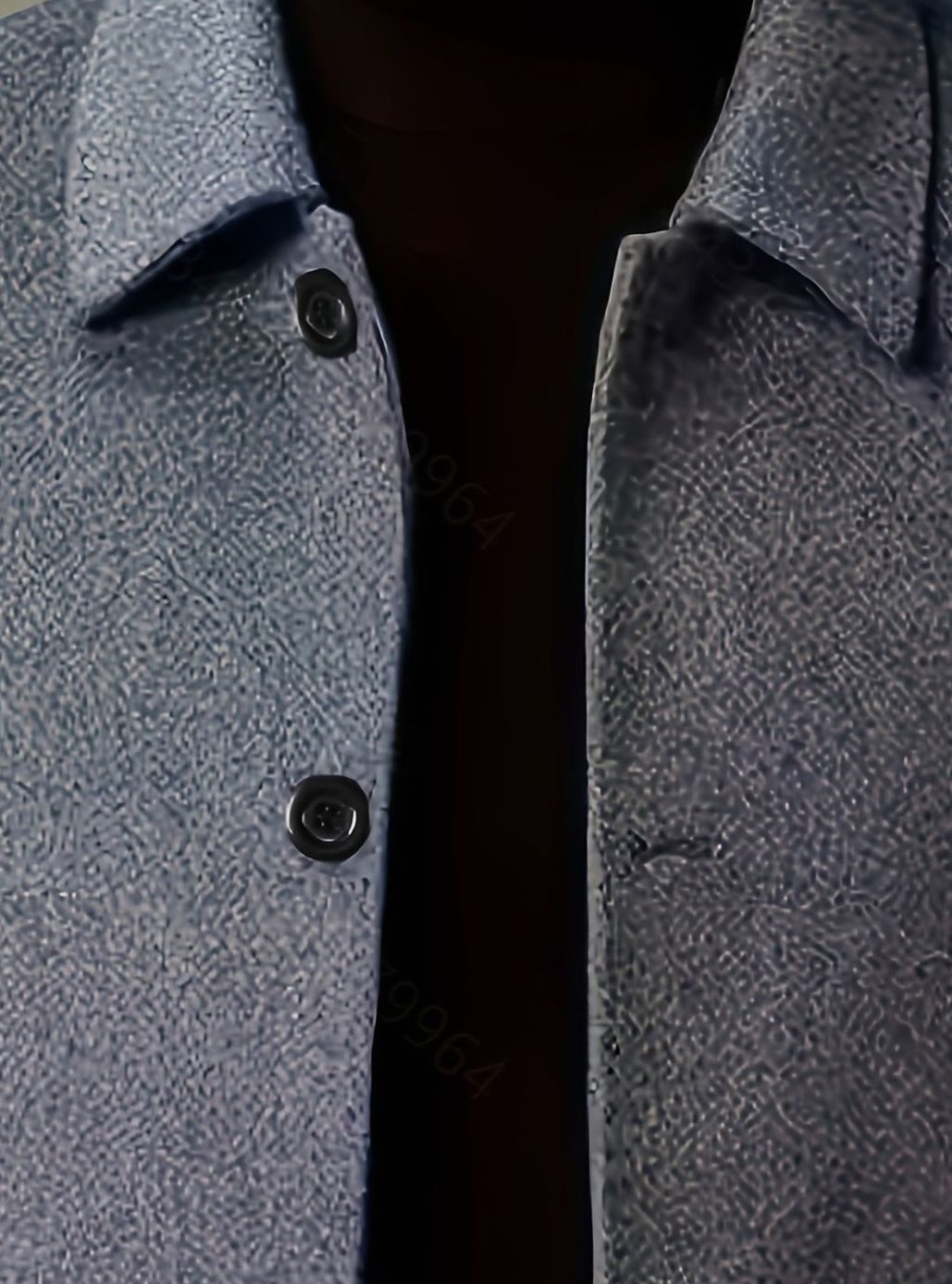 Abrigo de hombre cruzado, corte relajado y elegante, esencial para el invierno con calidez.