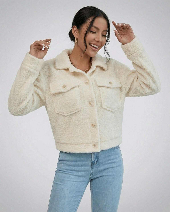Chaqueta Aspen blanca de mujer, elegante y cálida para invierno. Abrigo de moda casual con solapa.