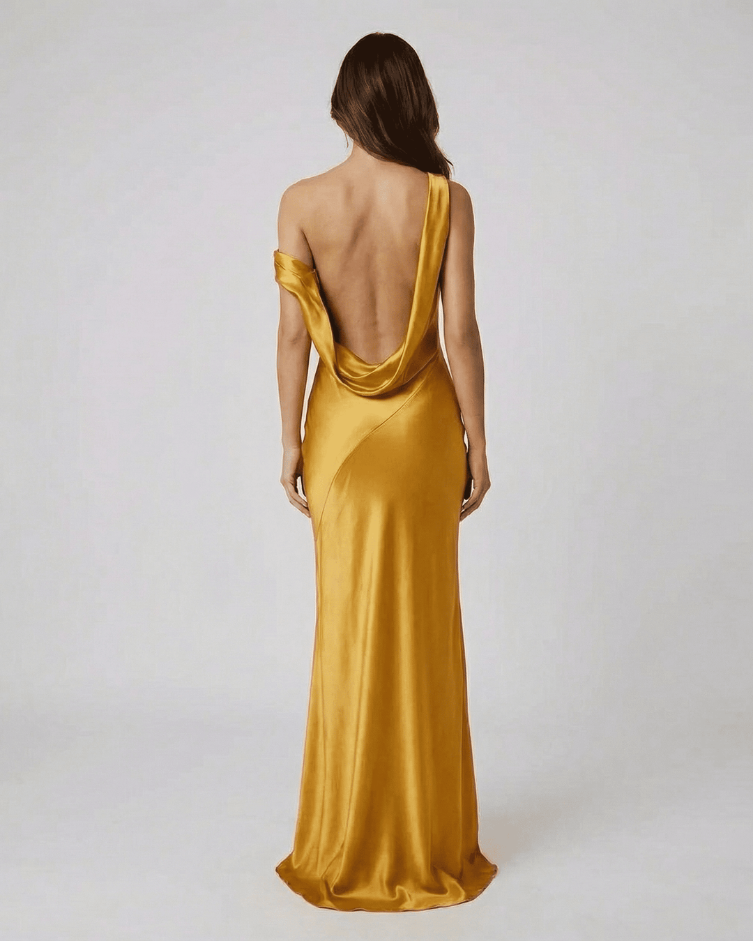 Vestido de noche blanco elegante para mujer, corte maxi y sin espalda. Perfecto para ocasiones formales y fiestas.