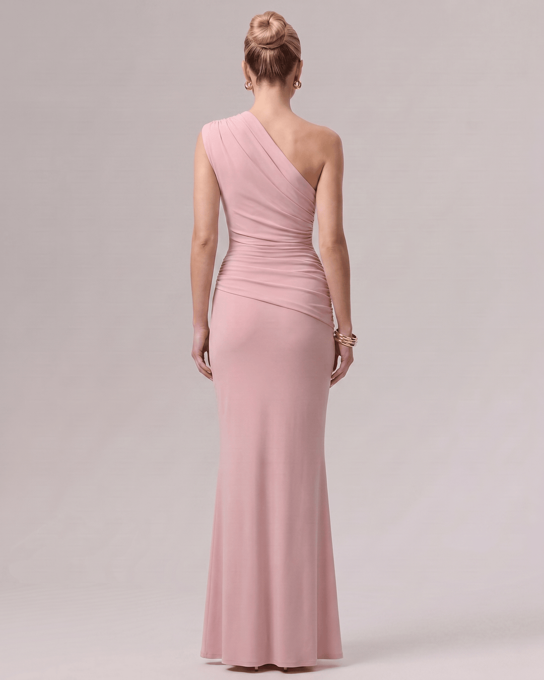 Vestido largo de fiesta para mujer, con estilo de un hombro y silueta columna.