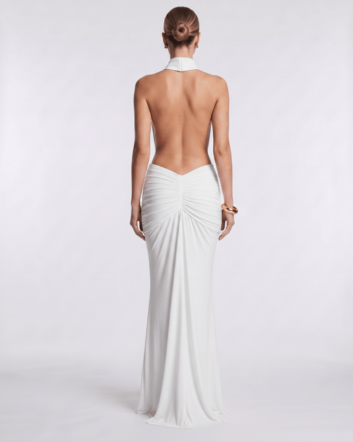 Vestido maxi para invitada de boda, cuello halter, espalda abierta, elegante y formal.