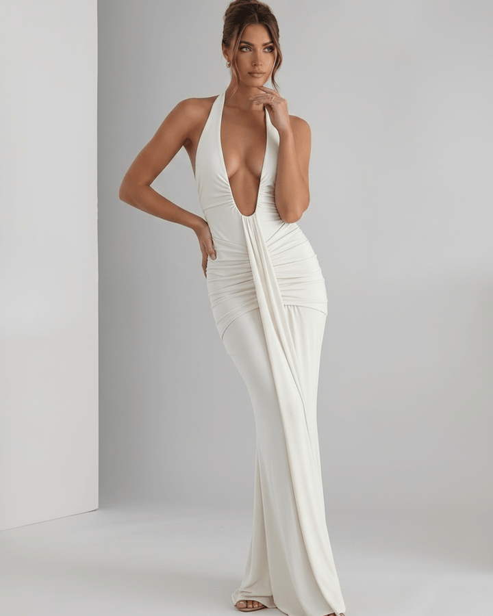 Elegante vestido halter para mujer, perfecto para eventos formales y galas.