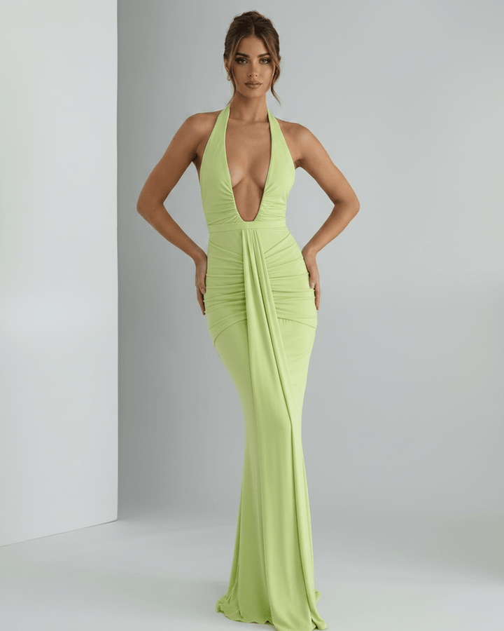 Vestido de invitada halter, largo y elegante, ideal para bodas y celebraciones.