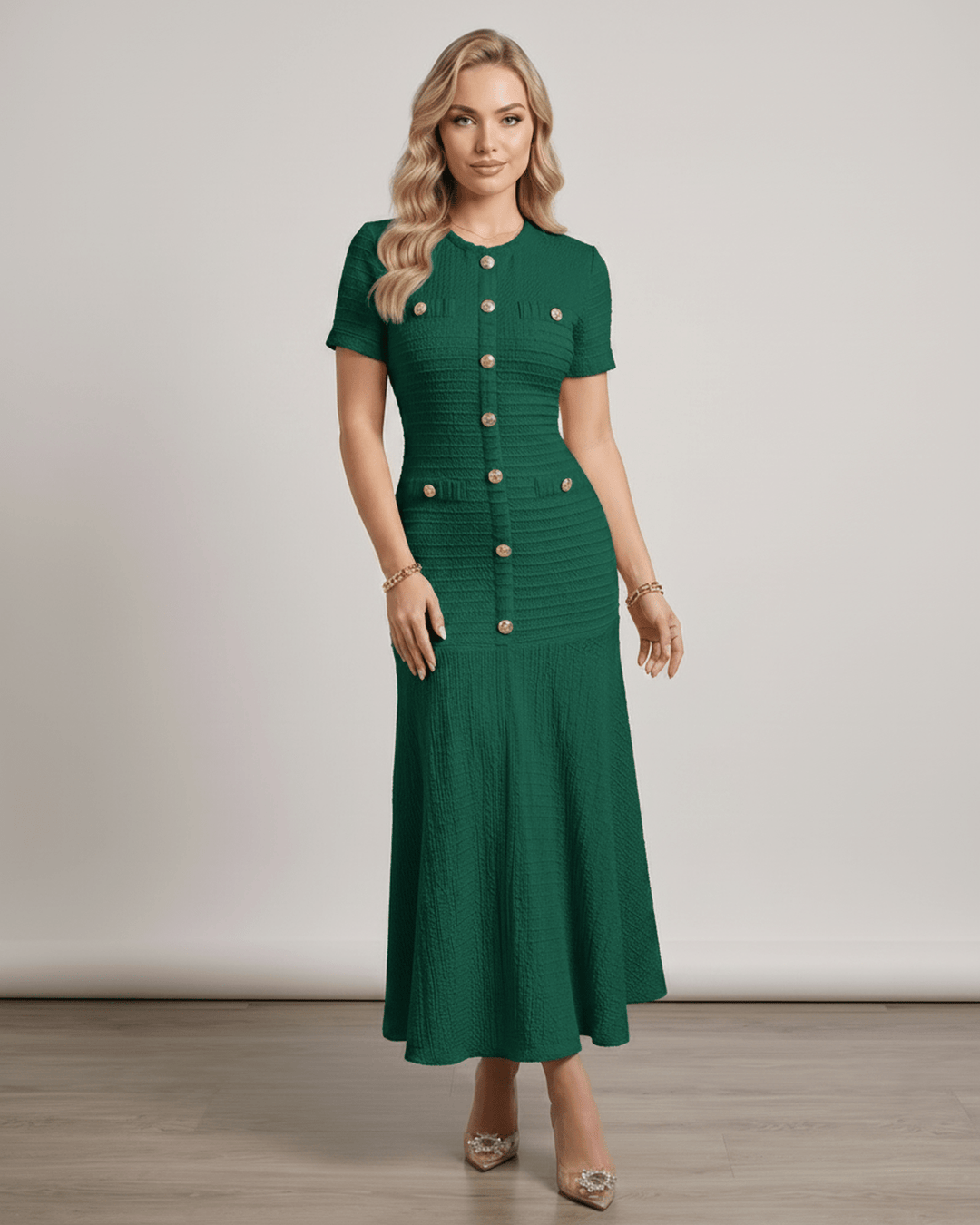 Vestido maxi elegante, versátil y fluido, con silueta en A, para cualquier ocasión.