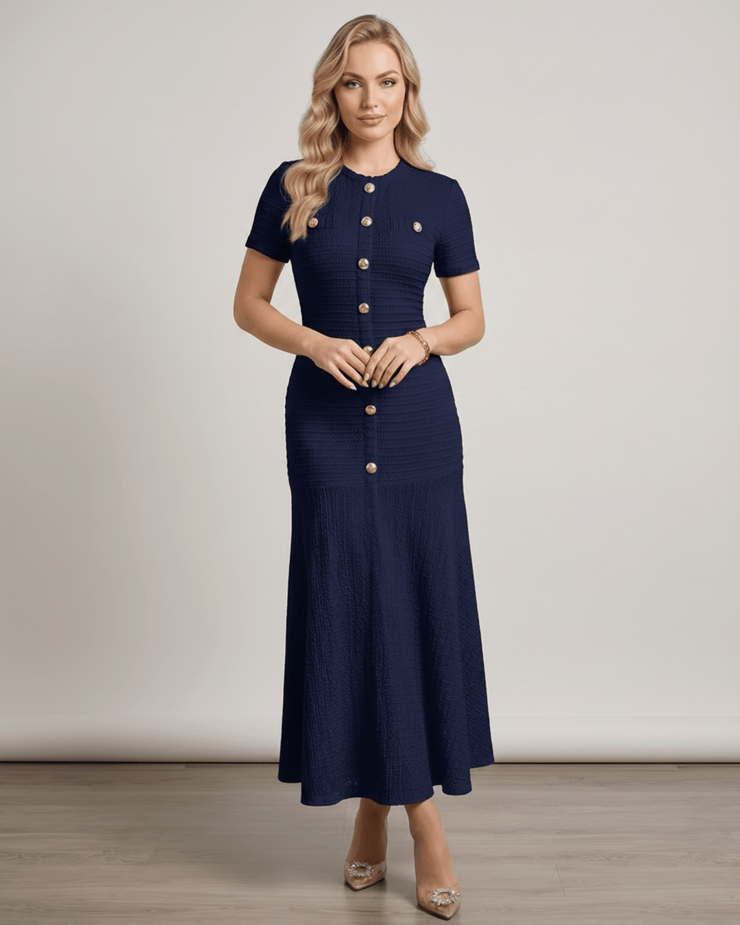 Vestido de verano, maxi y elegante, con cuello redondo, ideal para un look fresco.