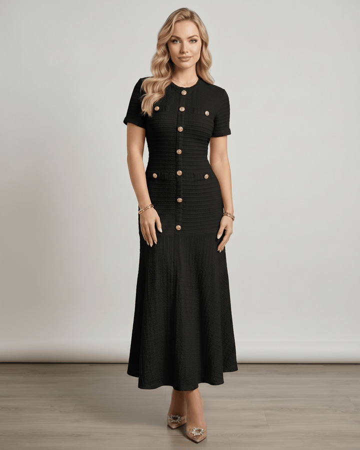 Vestido de verano para mujer, maxi y fluido, con mangas cortas, ideal para un look fresco.