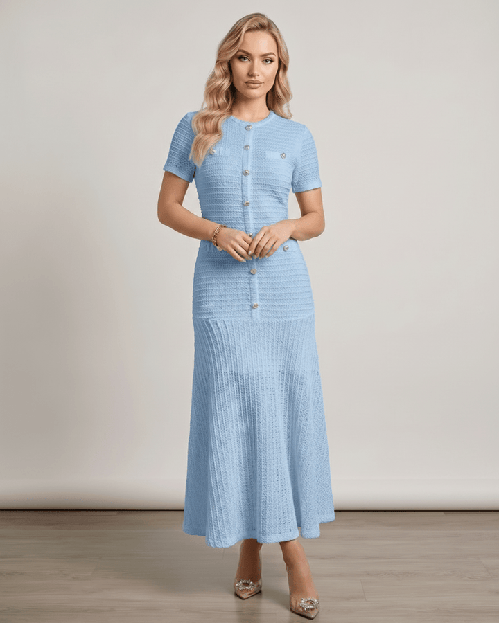 Vestido maxi para mujer, estilo sofisticado y versátil, con un ajuste fluido y cómodo.