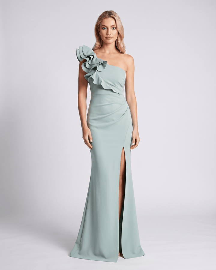 Maxi vestido elegante de noche, un hombro, volantes, ideal para fiestas.