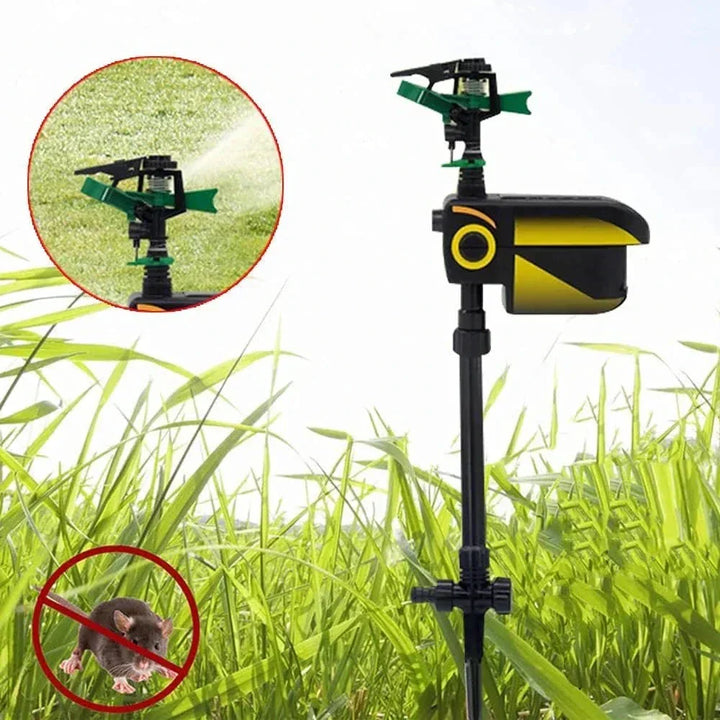 Aspersor automático de jardín con sensor PIR, ofrece riego eficiente y protección contra plagas para tu patio.