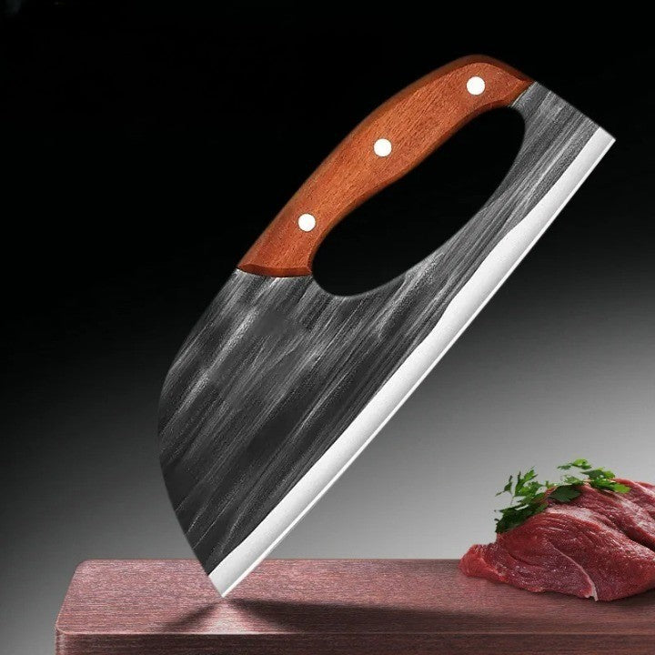 Cuchillo de chef de precisión forjado en acero inoxidable con mango de madera para cortar y picar alimentos.