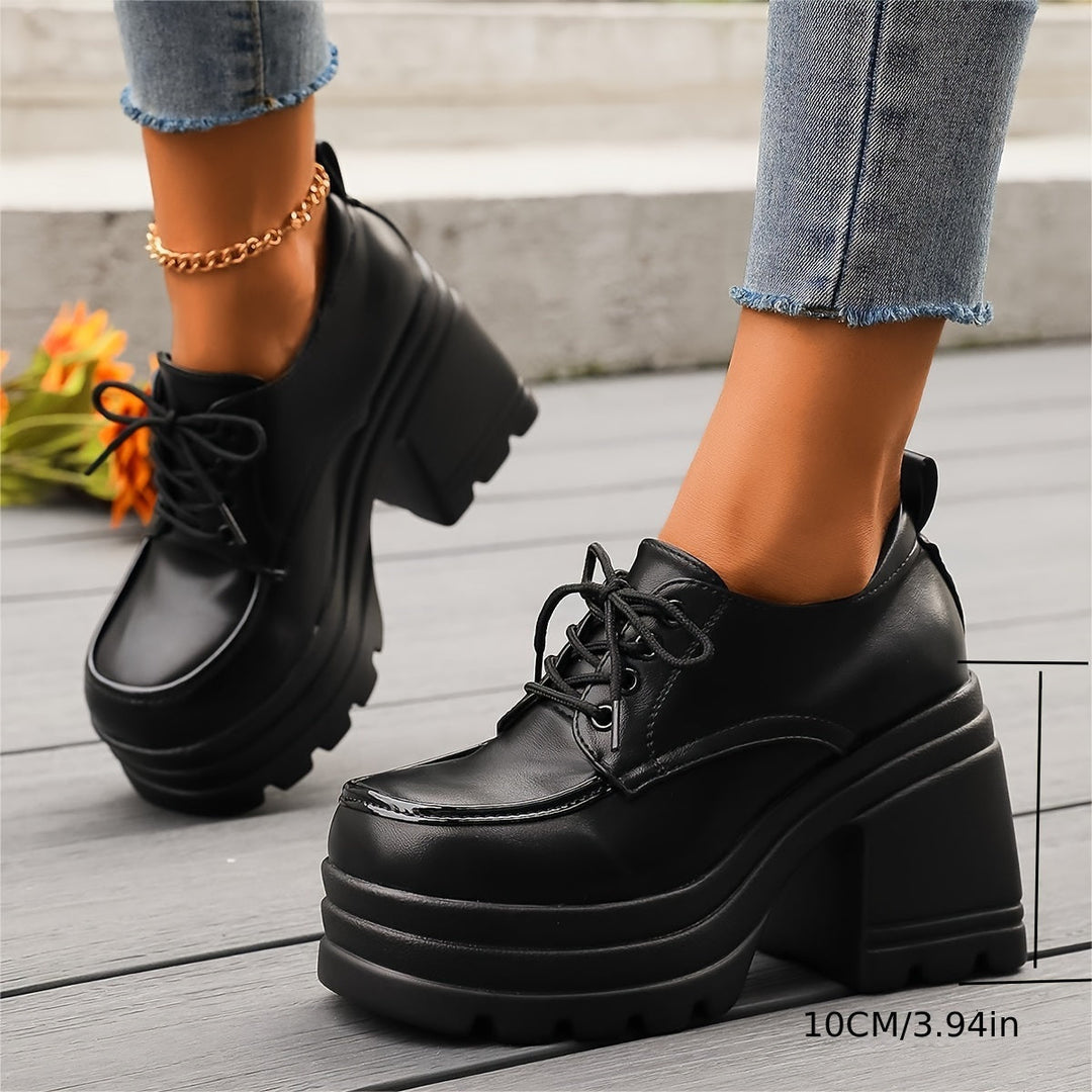 Zapatos de plataforma chunky para mujer. Tacón ancho, ideales para un look casual elegante o fiesta.