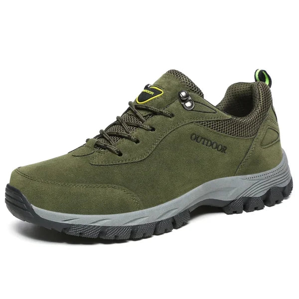 Calzado ortopédico que promueve la salud de pies y espalda. Zapatos cómodos para hombre en color verde.