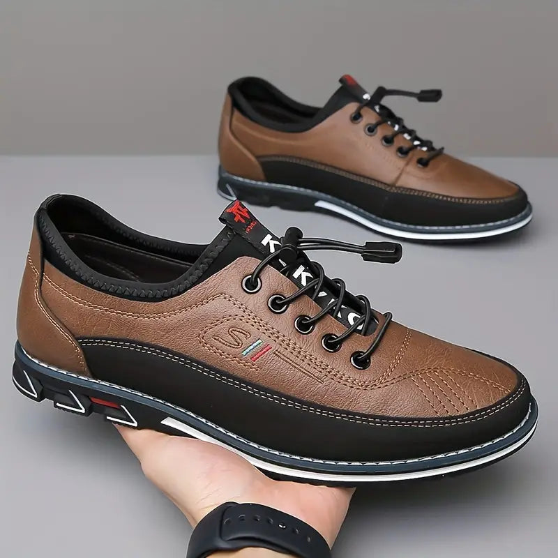 Zapatos Oxford clásicos para hombre, elegantes y cómodos, ideales para oficina o eventos formales.