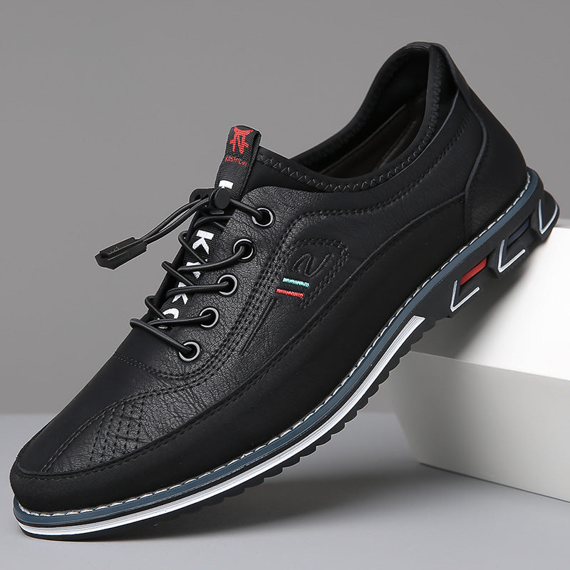 Par de zapatos Oxford marrones para hombre, listos para añadir estilo clásico y comodidad a tu look.